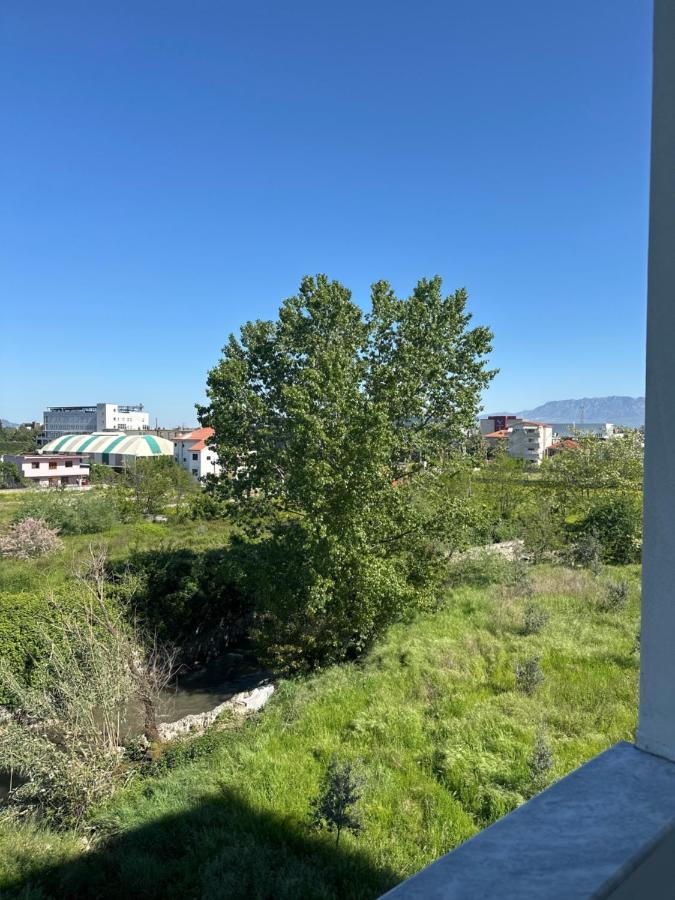 Sunny Riverside Tirana'S Oasis - Breakfast & Dinner Bagian luar foto